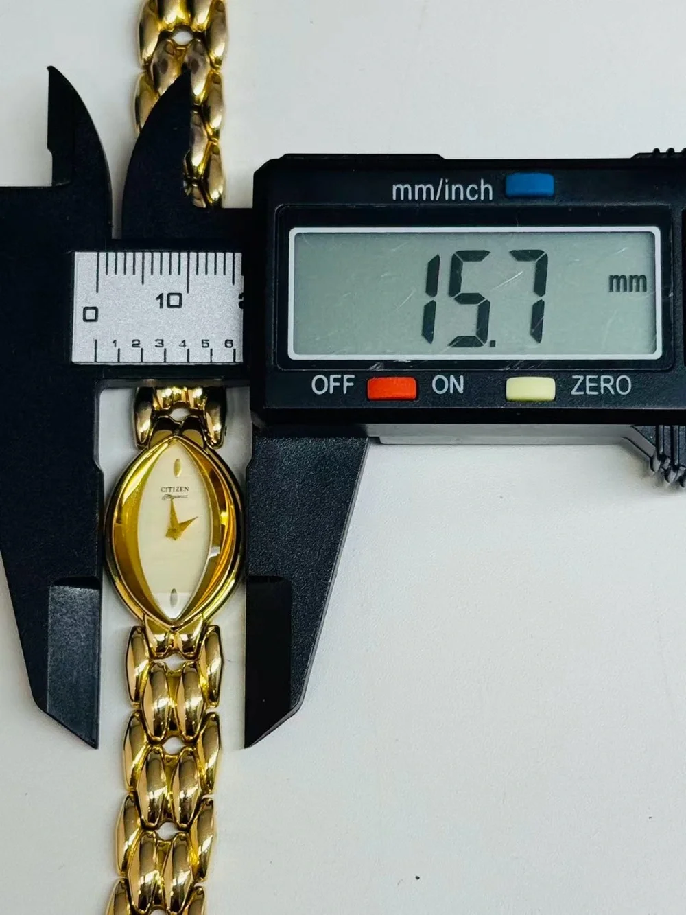 Vintage Citizen Elegance Women’s Gold Tone Quartz Watch 15mm New Battery Runs